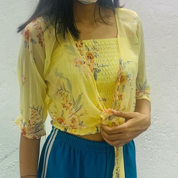 Two piece lemon yellow crop top
Can be styled in so many ways♥️ - Picture 6 of 6